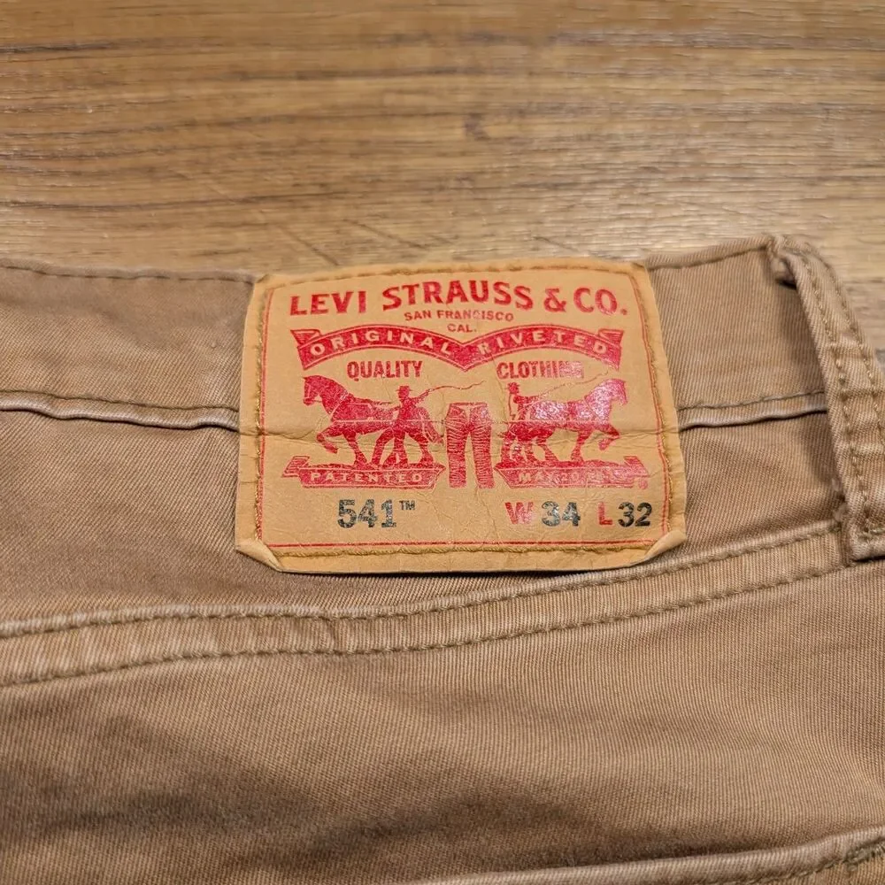 Levis levi 541